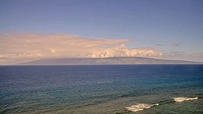 Live view of the Pacific Ocean from the Maui Kai