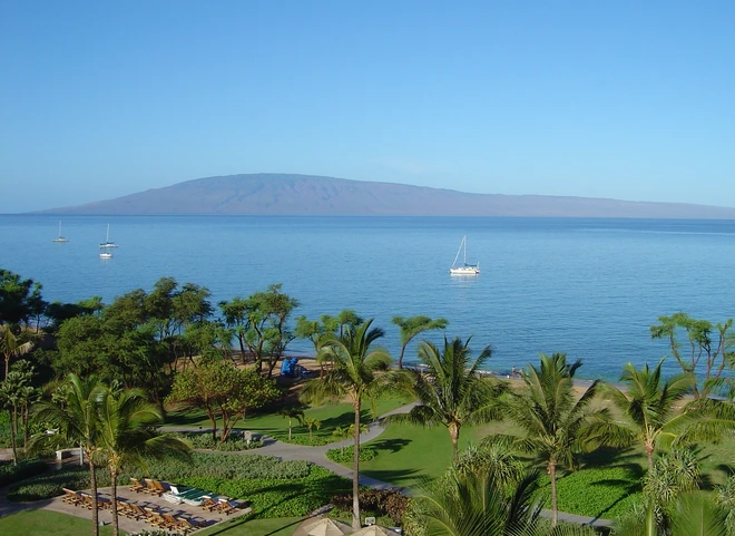 View of the ocean off of Kaanapali Maui on a windless morning