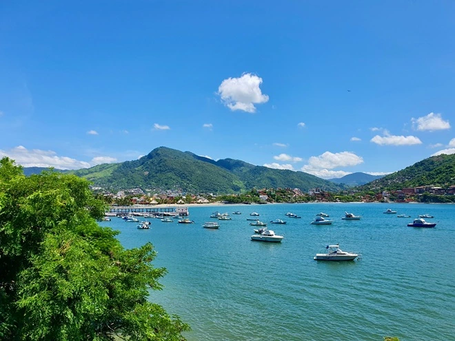 Watch live from beautiful Zihuatanejo, Guerro Mexico