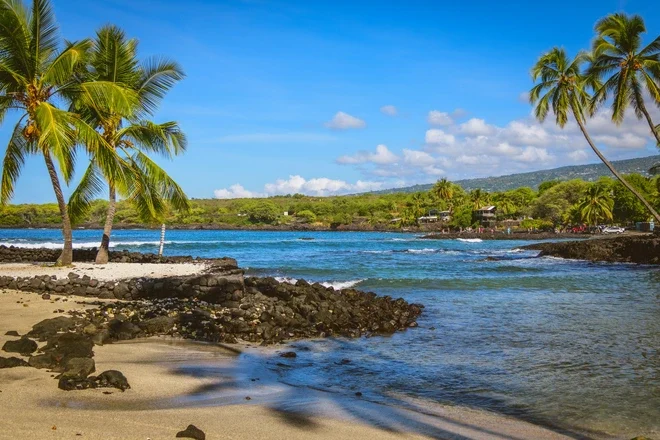 Watch our live Big Island Webcams with beautiful views of resorts and beaches