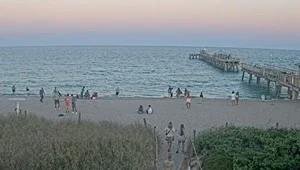 Live HD view looking out over the beach and Anglin's Pier.