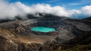 Live view straight into the center of the Costa Rica's Poas Volcano.
